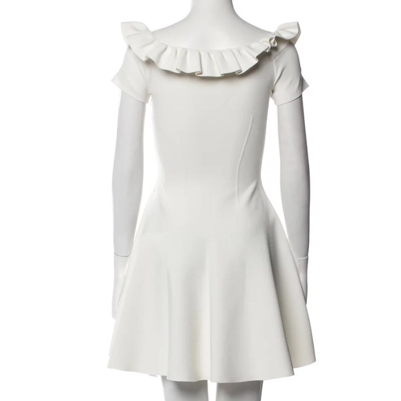Alexander McQueen Off the Shoulder Ruffle Bateau Neckline Dress - Authentic - Picture 7 of 15